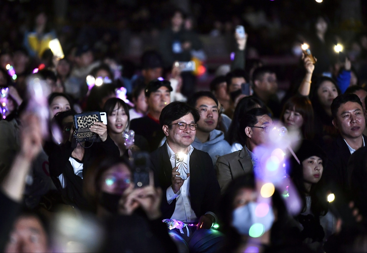 물‧불꽃‧사람 모두가 반짝인 수변길,  김포라베니체에 10만 인파 ‘기록적인 축제’ 열렸다 이미지